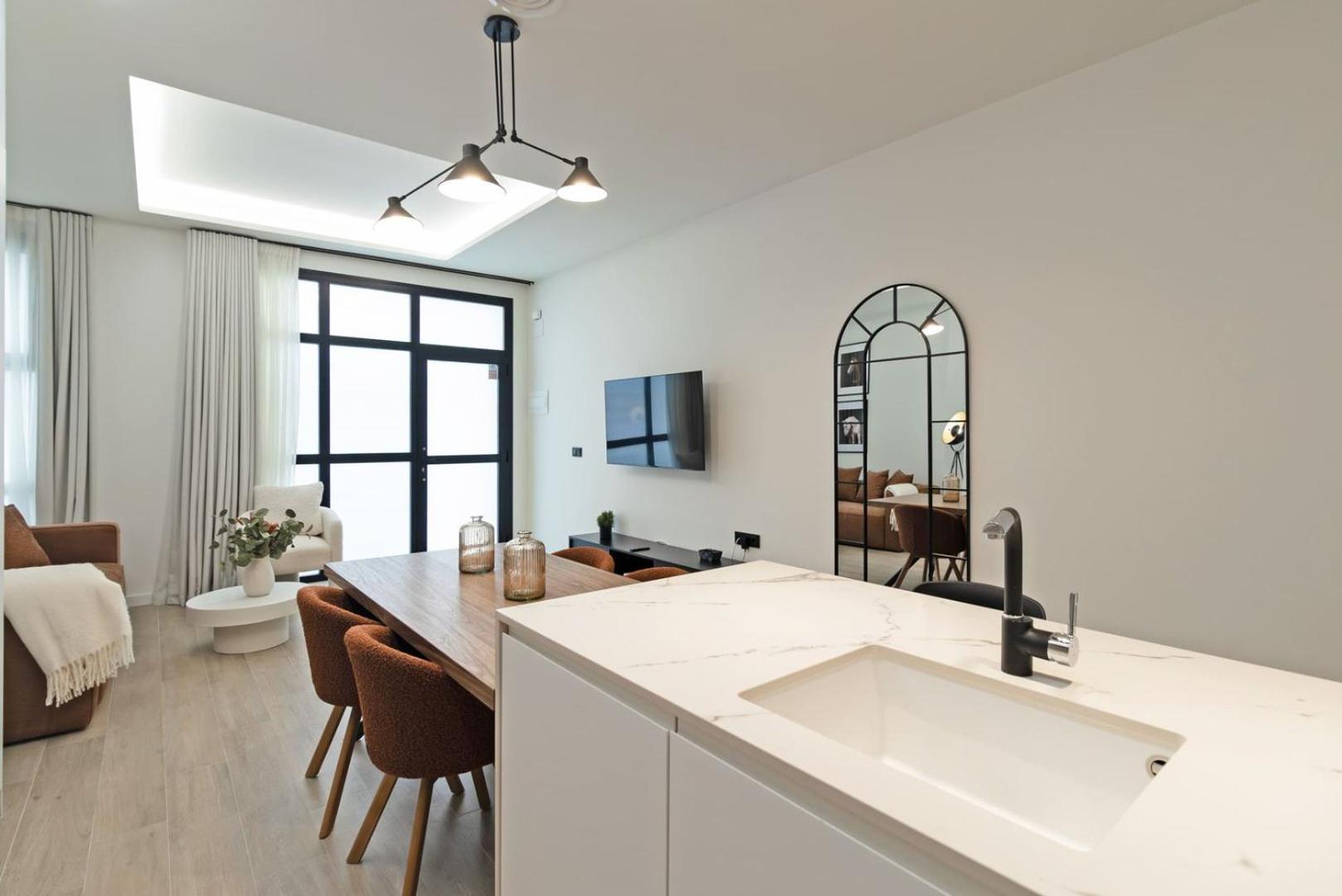 Guestready - Urban Elegance In *